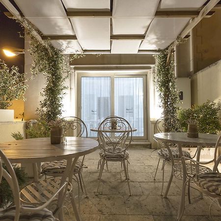 Bed and Breakfast La Loggia Dei Rayno Лечче Экстерьер фото